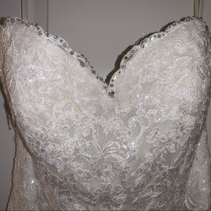 Additional Close Up Photos of Mori Lee Listing.